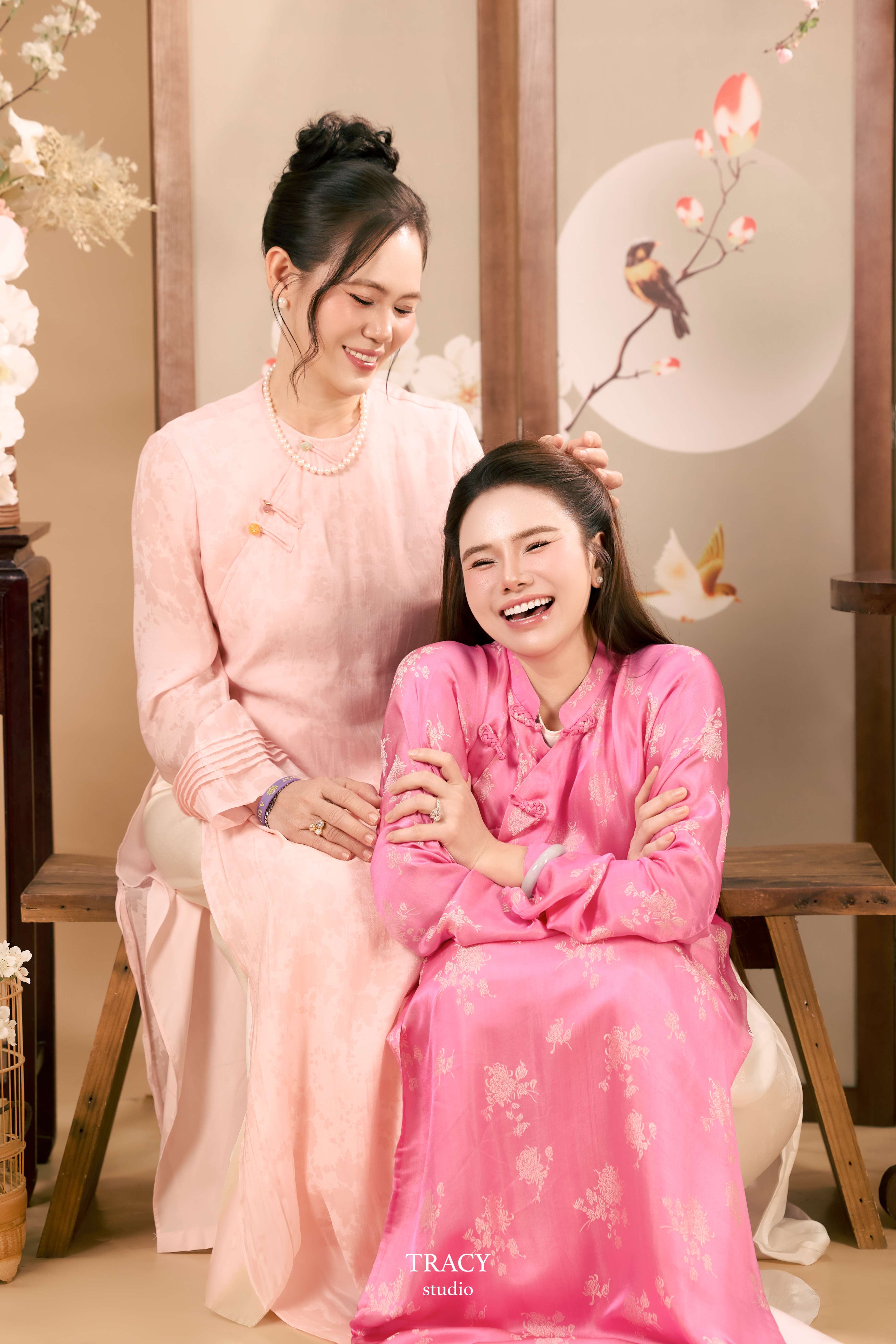 frontend/img/gallery/anh-gia-dinh/tracy-studio-chup-ao-dai-me-con (9).jpg